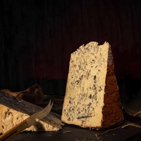 Queso azul puro de oveja “Pedrazola”