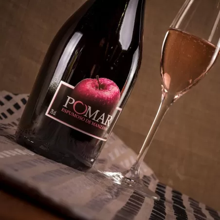 Sidra rosada espumosa bebida de Navidad