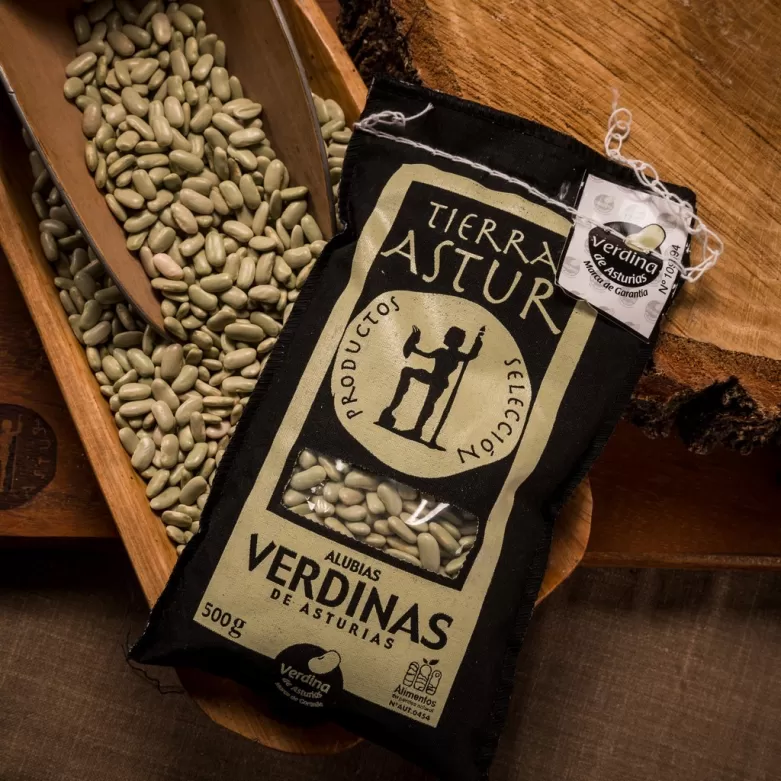 Typical green bean from Spain. Ideal for cooking with fish