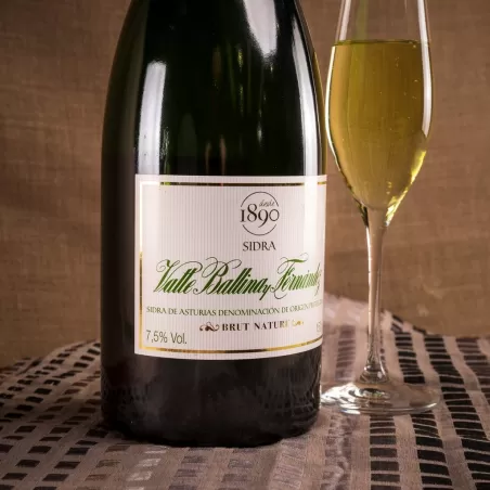 SIDRA VALLE BALLINA Y FERNÁNDEZ D.O.P. MAGNUM