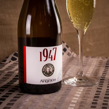 Descubre la Sidra de mesa 1947 del llagar Viuda de Angelón